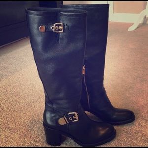 Vince Camuto Black leather boots size 8.5